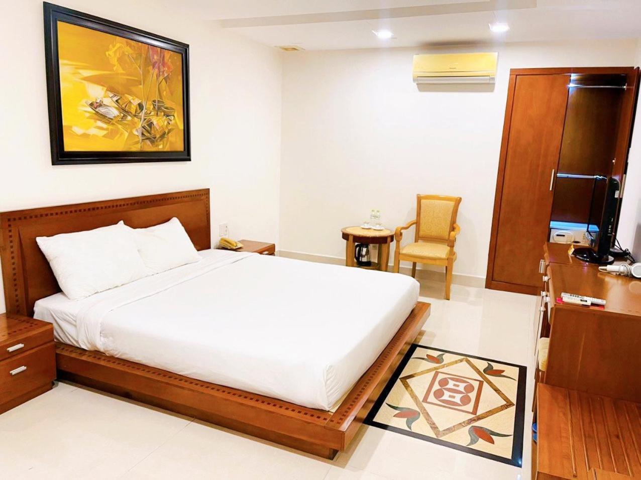 Tan Hoang Long Khách sạn TP. Hồ Chí Minh